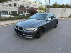 Grau Gebraucht 2012 BMW 320 Cabriolet Cabrio | 8.490 €