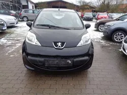 Metallicschwarz Gebraucht 2009 Peugeot 107 Urban Move Kleinwagen | 2.999 € (Fairer Preis)