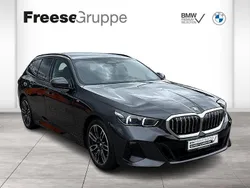 Grau Gebraucht 2024 BMW 520 M Sport Kombi | 58.490 €