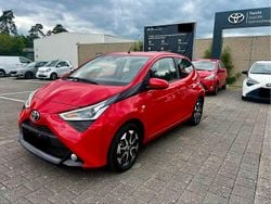 Rot Gebraucht 2021 Toyota Aygo Kleinwagen | 14.750 € (Etwas zu teuer)