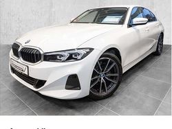 Weiß Gebraucht 2023 BMW 318 Sport Line Limousine | 31.990 € (Fairer Preis)