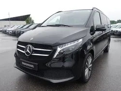 Schwarz Gebraucht 2023 Mercedes V300 Avantgarde Van / Kleinbus | 57.490 € (Superpreis)