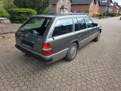 Grau Gebraucht 1993 Mercedes 250 Kombi | 5.950 €