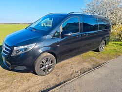 Obsidianschwarz Gebraucht 2017 Mercedes V220 Avantgarde Van / Kleinbus | 32.500 € (Fairer Preis)