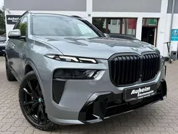 Grau Neu 2025 BMW X7 M Sport SUV | 127.330 €