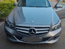 Gebraucht 2015 Mercedes E200 Sport Limousine | 15.799 € (Fairer Preis)