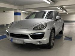 Silber Gebraucht 2012 Porsche Cayenne SUV | 23.000 € (Etwas zu teuer)