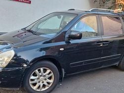 Schwarz Gebraucht 2006 Kia Carnival Van / Kleinbus | 1.750 € (Fairer Preis)