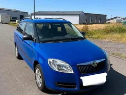 Blau Gebraucht 2009 Skoda Fabia Kleinwagen | 1.100 € (Superpreis)