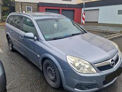 Grau Gebraucht 2007 Opel Vectra Kombi | 750 € (Superpreis)