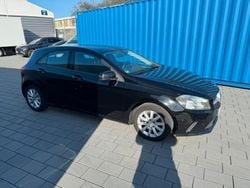 Schwarz Gebraucht 2017 Mercedes A200 Limousine | 9.690 € (Superpreis)