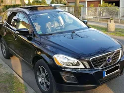 Schwarz Gebraucht 2011 Volvo XC60 Summum SUV | 12.000 € (Etwas zu teuer)