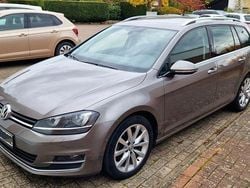 Grau Gebraucht 2014 VW Golf VII Highline Kombi | 10.200 € (Fairer Preis)