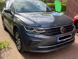 Grau Gebraucht 2021 VW Tiguan Life SUV | 23.499 € (Guter Preis)