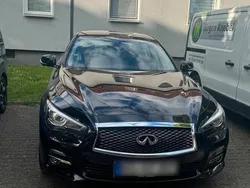 Schwarz Gebraucht 2016 Infiniti Q50 Limousine | 13.500 €