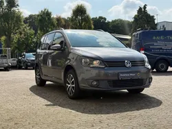 Grau Gebraucht 2011 VW Touran Comfortline Van / Kleinbus | 5.900 € (Fairer Preis)