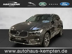 Platinum grey (metallic) Gebraucht 2023 Volvo XC60 Ultimate SUV | 56.450 € (Etwas zu teuer)