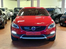 Rot Gebraucht 2018 Volvo V60 CC Business Edition Kombi | 23.490 € (Guter Preis)