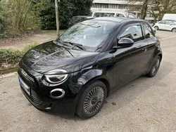 Schwarz Gebraucht 2021 Fiat 500e Icon Kleinwagen | 20.000 €