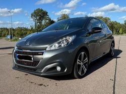 Grau Gebraucht 2016 Peugeot 208 GT-line Kleinwagen | 6.150 € (Fairer Preis)
