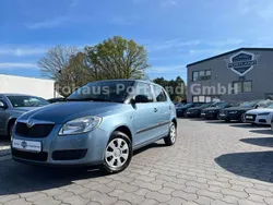 Grau Gebraucht 2010 Skoda Fabia Classic Limousine | 3.999 € (Fairer Preis)