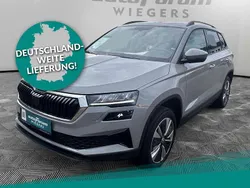 Grau Gebraucht 2024 Skoda Karoq Selection SUV | 28.471 € (Superpreis)