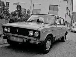 Andere farben Gebraucht 1990 Lada 110 Limousine | 3.989 €