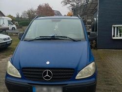 Blau Gebraucht 2005 Mercedes Vito Van / Kleinbus | 4.800 €