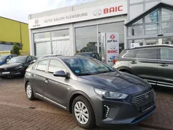 Grau Gebraucht 2019 Hyundai Ioniq Trend Limousine | 14.699 € (Guter Preis)