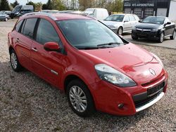 Rot Gebraucht 2009 Renault Clio GrandTour Kombi | 2.900 € (Fairer Preis)