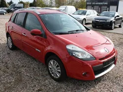 Rot Gebraucht 2009 Renault Clio GrandTour Kombi | 2.900 € (Fairer Preis)