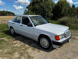 Weiß Gebraucht 1989 Mercedes 190 Limousine | 6.250 €