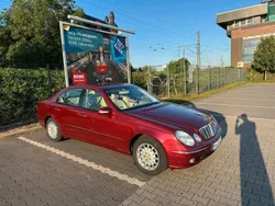 Rot Gebraucht 2002 Mercedes E240 Limousine | 6.500 € (Etwas zu teuer)