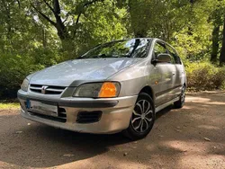 Grau Gebraucht 2000 Mitsubishi Space Star Van / Kleinbus | 1.000 € (Teuer)