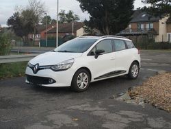 Weiß Gebraucht 2015 Renault Clio IV Limousine | 4.759 € (Fairer Preis)