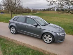Grau Gebraucht 2015 Audi A3 Sportback Ambiente Kombi | 13.500 € (Guter Preis)
