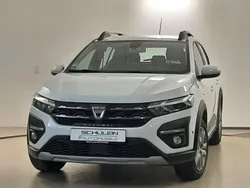 Weiß Gebraucht 2021 Dacia Sandero Comfort Kleinwagen | 14.480 € (Guter Preis)
