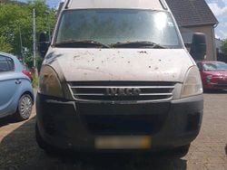 Weiß Gebraucht 2009 Iveco Daily Van / Kleinbus | 2.299 €