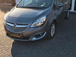 Grau Gebraucht 2017 Opel Meriva Innovation Van / Kleinbus | 10.850 € (Fairer Preis)
