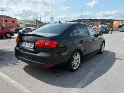 Schwarz Gebraucht 2012 VW Jetta Match Limousine | 8.000 € (Etwas zu teuer)