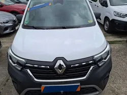 Weiß Gebraucht 2023 Renault Kangoo Rapid Extra Van / Kleinbus | 23.997 € (Teuer)