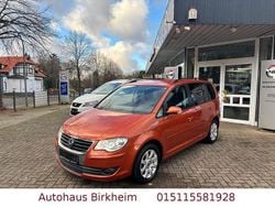 Rot Gebraucht 2009 VW Touran United Van / Kleinbus | 6.200 € (Etwas zu teuer)