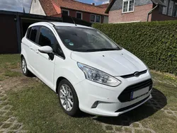 Weiß Gebraucht 2017 Ford B-MAX Titanium Van / Kleinbus | 6.499 € (Superpreis)
