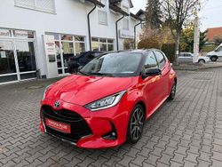 Rot Gebraucht 2021 Toyota Yaris Hybrid Edition Limousine | 18.990 € (Fairer Preis)