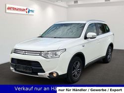 Weiß Gebraucht 2015 Mitsubishi Outlander P-HEV SUV | 9.999 € (Superpreis)