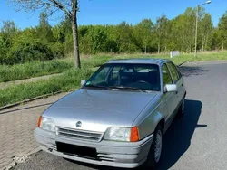 Silber Gebraucht 1991 Opel Kadett Limousine | 2.800 €