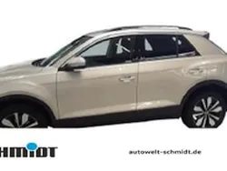 Ivory silver metallic Gebraucht 2024 VW T-Roc Move SUV | 25.998 € (Guter Preis)