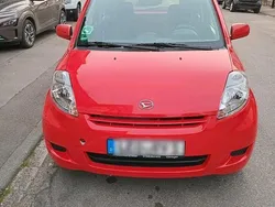 Rot Gebraucht 2008 Daihatsu Sirion Kleinwagen | 2.450 €