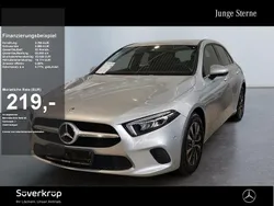 Silber Gebraucht 2023 Mercedes A180 Style Limousine | 25.987 € (Guter Preis)