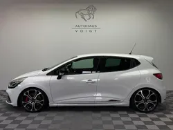 Weiß Gebraucht 2016 Renault Clio IV R.S. Limousine | 13.900 € (Fairer Preis)